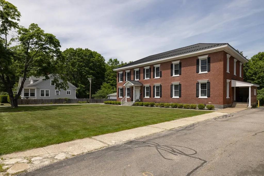 9 Forest Street Exeter NH 03833