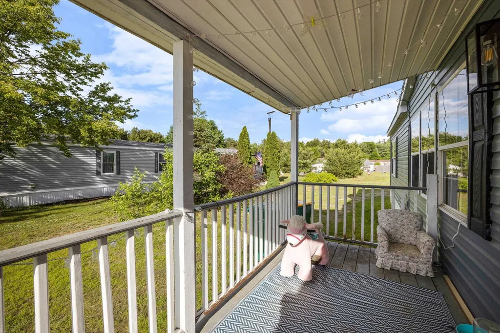 51 Day Lilly Lane Rochester NH 03868