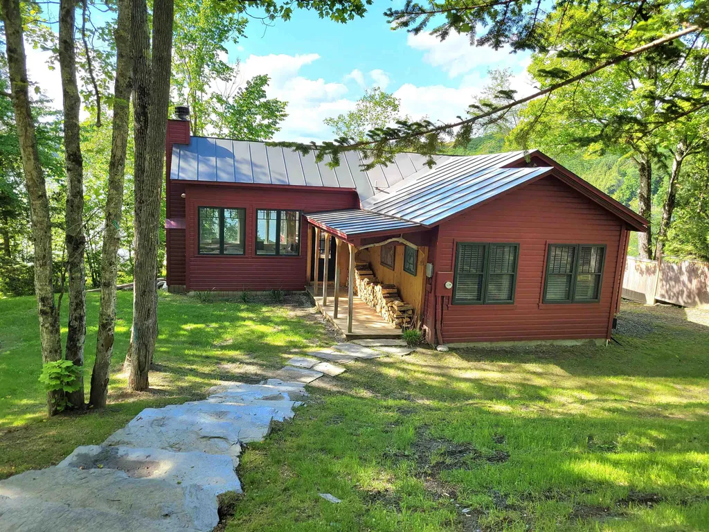 141 Grove Road Barnard VT 05031