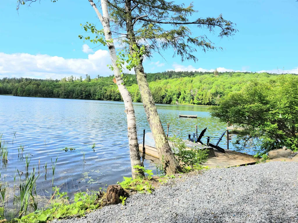 141 Grove Road Barnard VT 05031