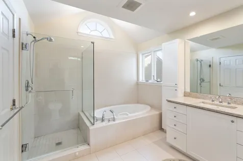 35 Highland Ridge New London NH 03257