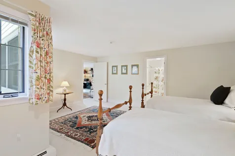 35 Highland Ridge New London NH 03257
