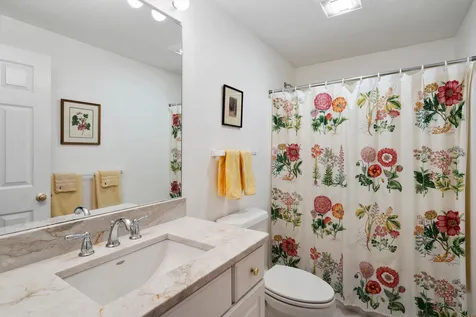 35 Highland Ridge New London NH 03257