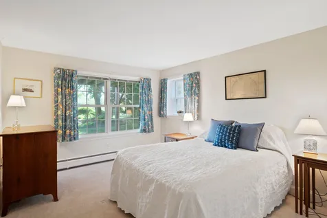 35 Highland Ridge New London NH 03257
