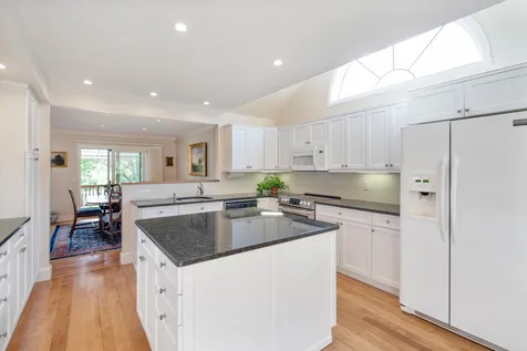 35 Highland Ridge New London NH 03257