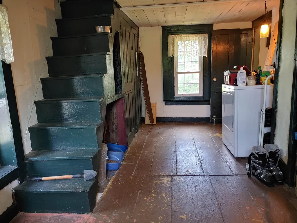586 Atwell Hill Road Wentworth NH 03282