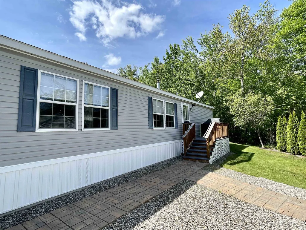 109 Big Bear Road Rochester NH 03868