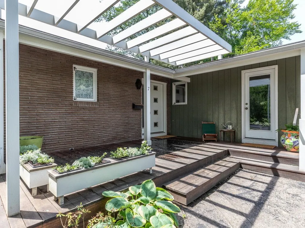 7 Sandalwood Drive South Burlington VT 05403