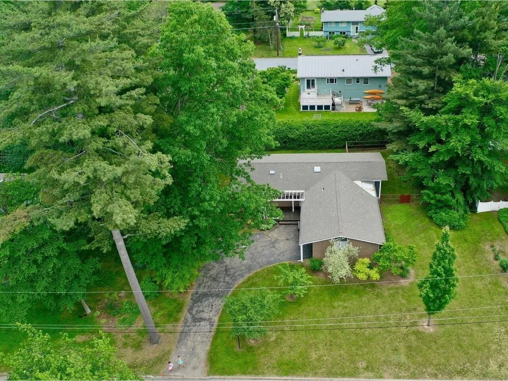 7 Sandalwood Drive South Burlington VT 05403