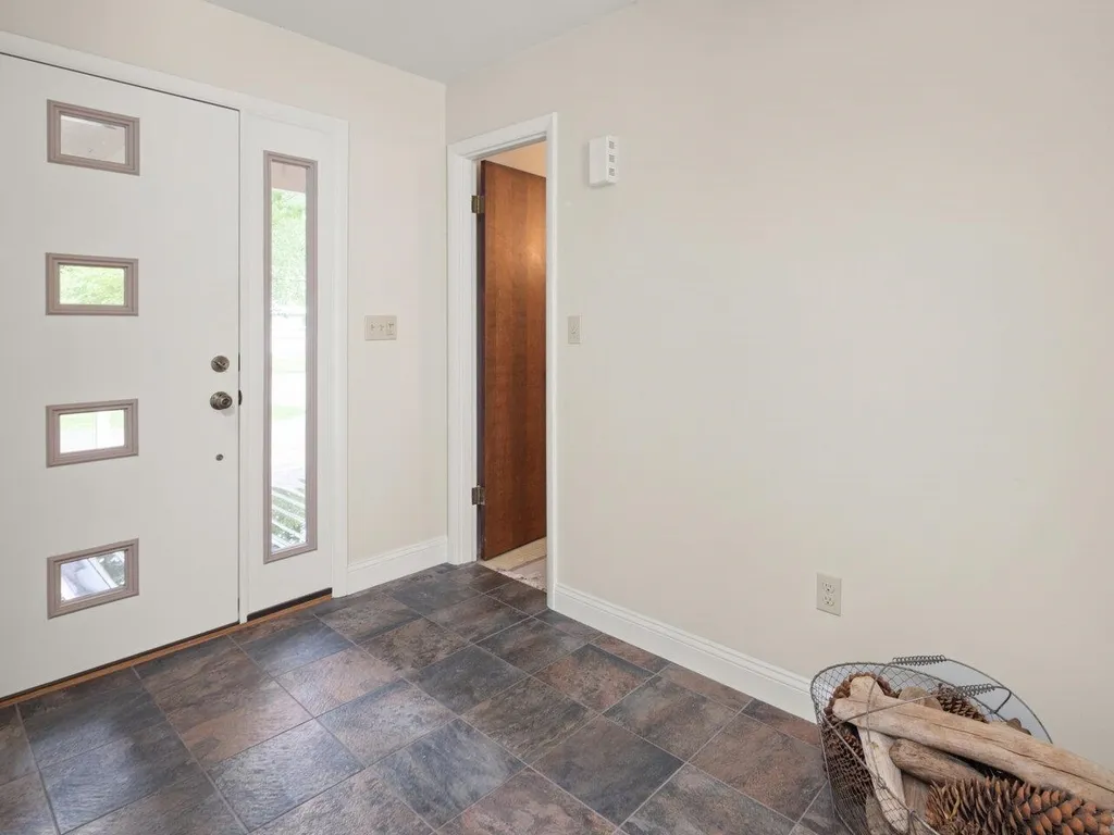 7 Sandalwood Drive South Burlington VT 05403