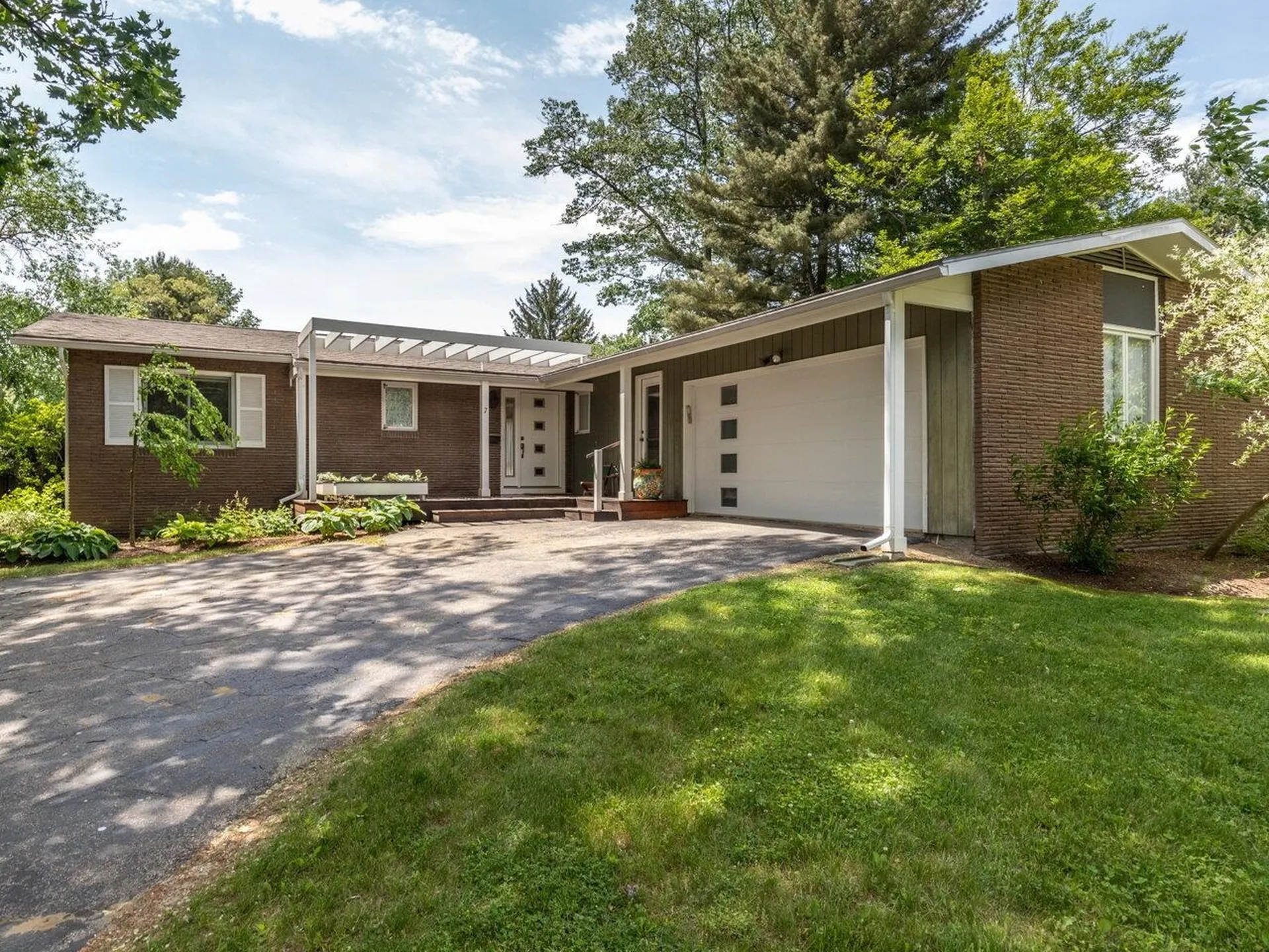 7 Sandalwood Drive South Burlington VT 05403