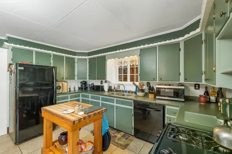 589 Whittier Highway Moultonborough NH 03254