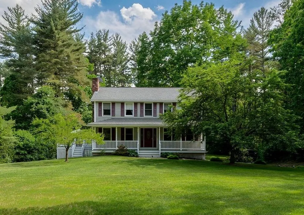 13 Wildwood Road Londonderry NH 03053
