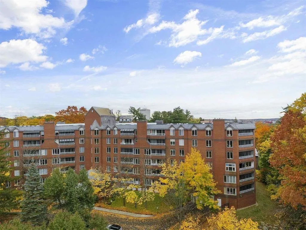 300 River Road Manchester NH 03104