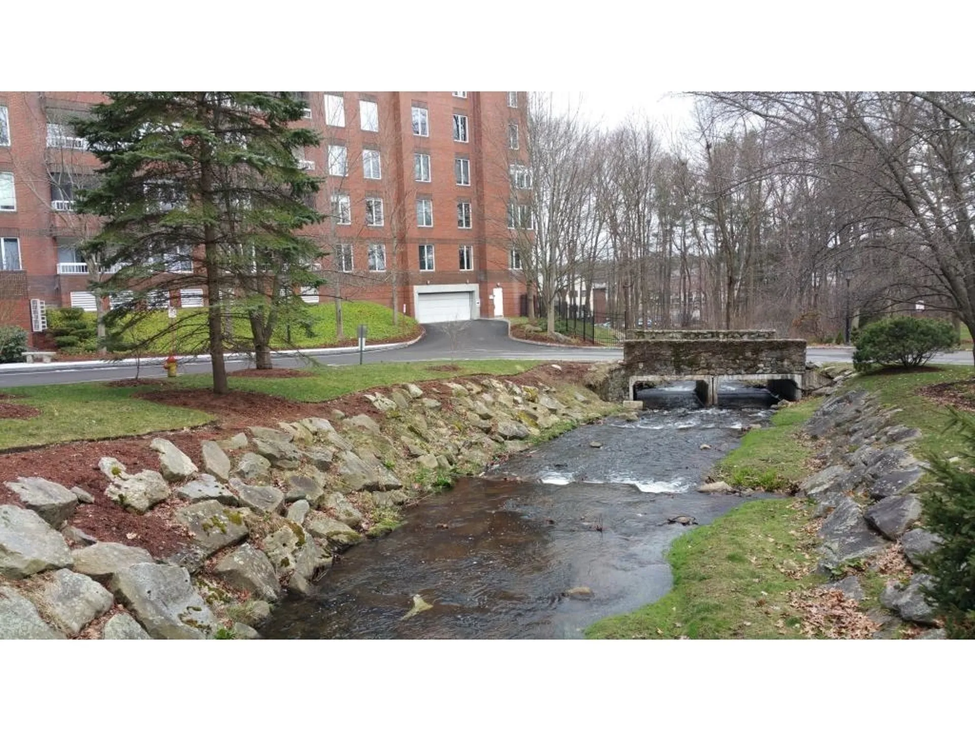 300 River Road Manchester NH 03104