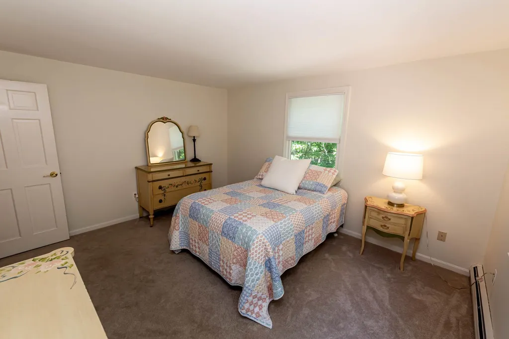 5 Crockett Lane Amherst NH 03031