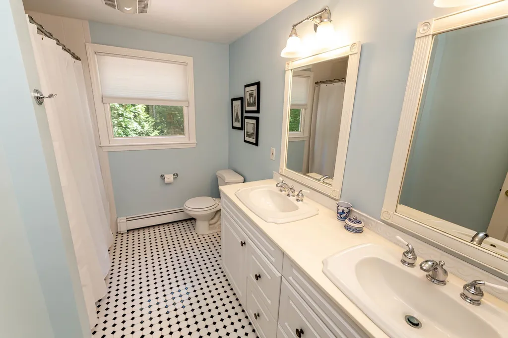 5 Crockett Lane Amherst NH 03031