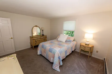 5 Crockett Lane Amherst NH 03031