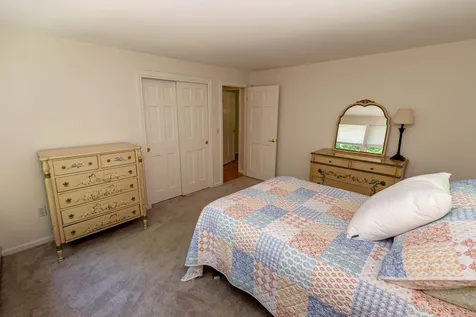 5 Crockett Lane Amherst NH 03031