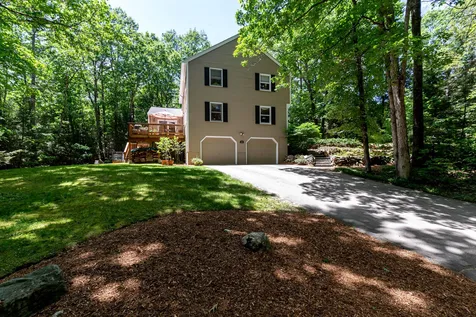 5 Crockett Lane Amherst NH 03031