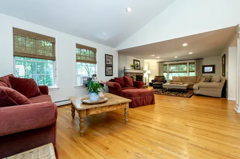 5 Crockett Lane Amherst NH 03031