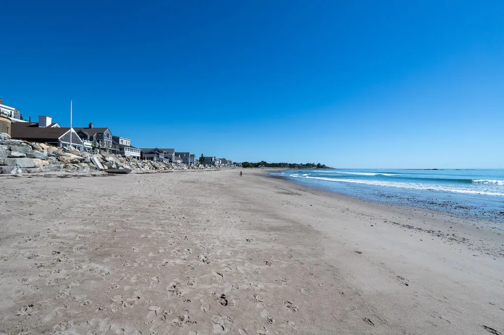1044 Ocean Boulevard Hampton NH 03842