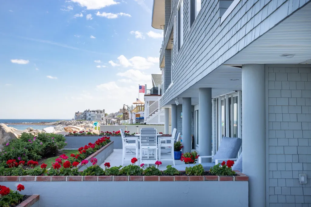 1044 Ocean Boulevard Hampton NH 03842