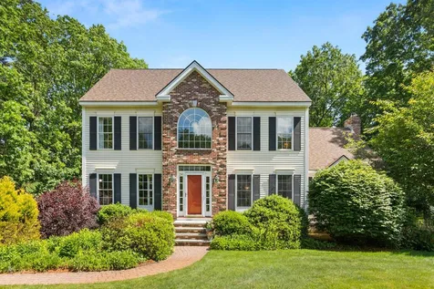 24 Briarwood Drive Salem NH 03079