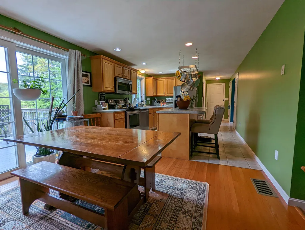 8 Grace Drive Weare NH 03281
