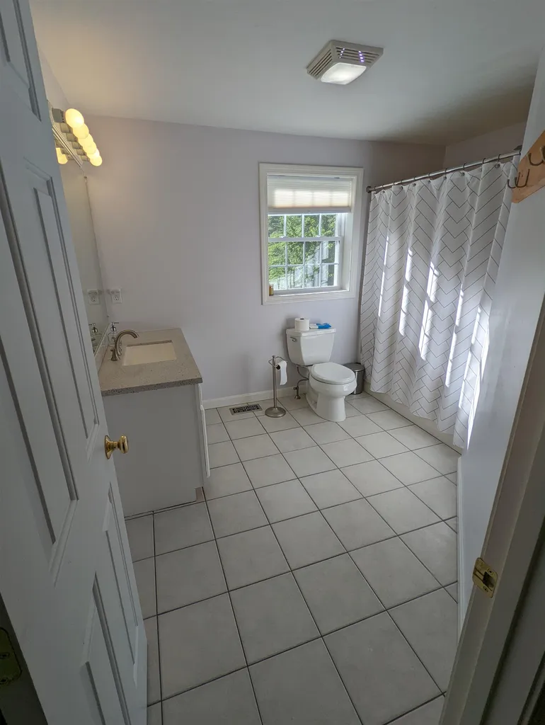 8 Grace Drive Weare NH 03281