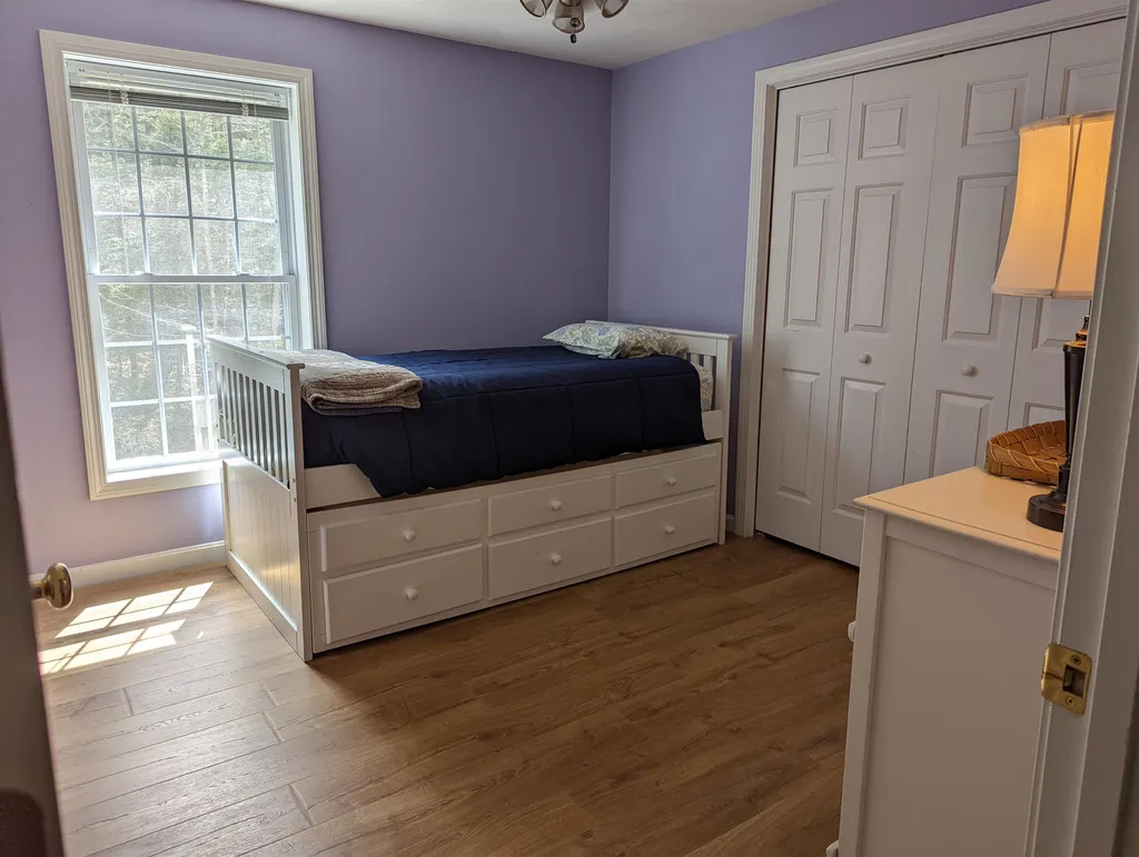 8 Grace Drive Weare NH 03281