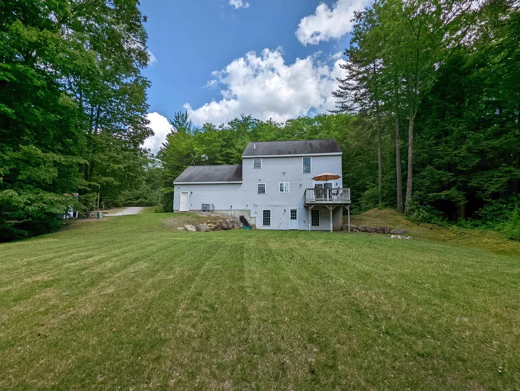8 Grace Drive Weare NH 03281