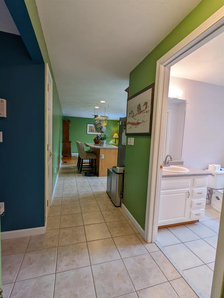 8 Grace Drive Weare NH 03281