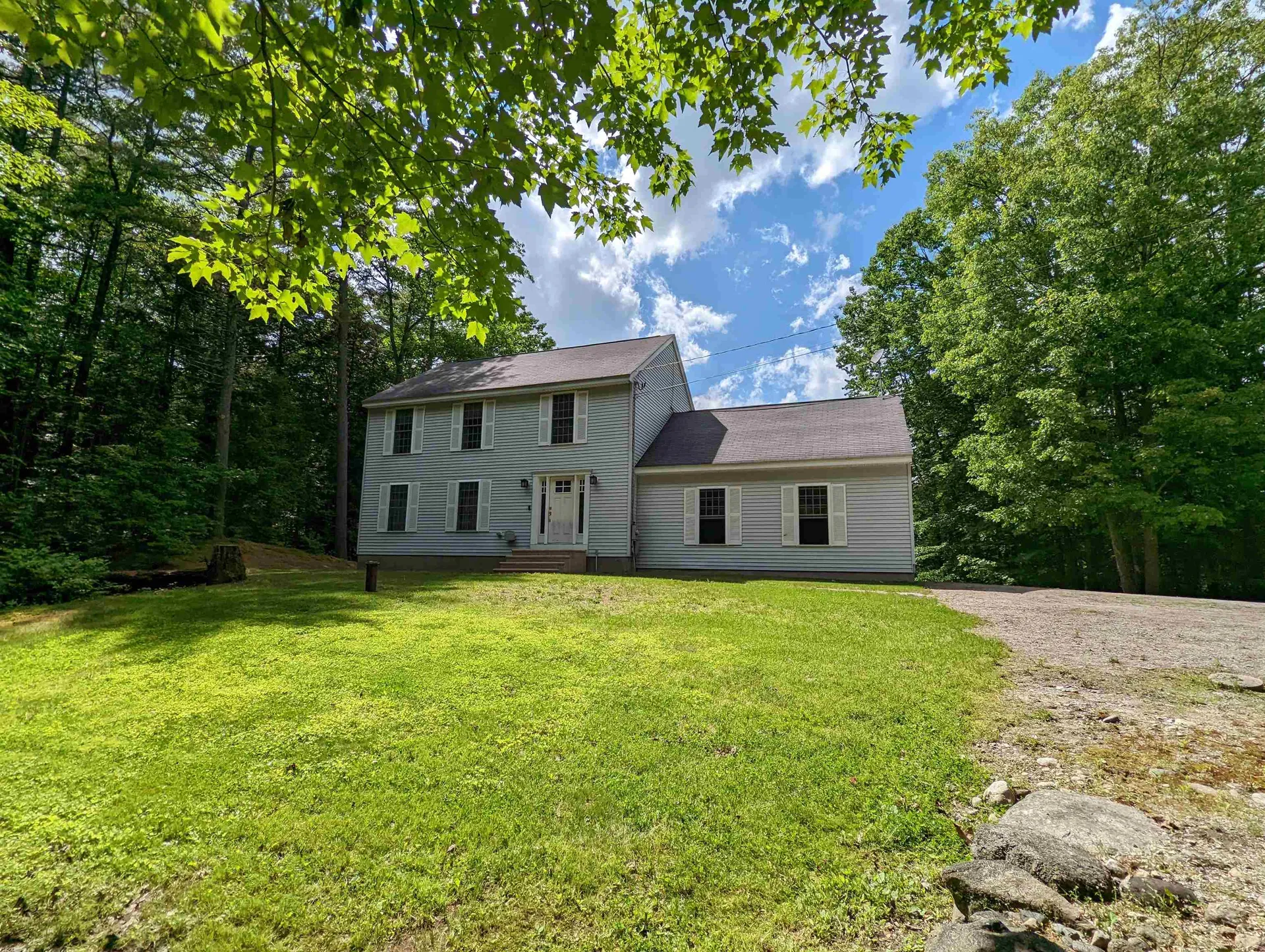 8 Grace Drive Weare NH 03281