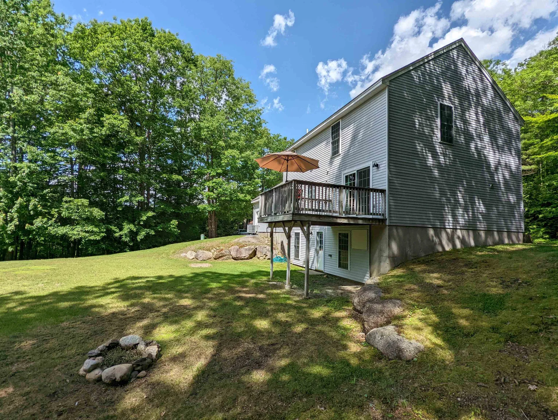8 Grace Drive Weare NH 03281