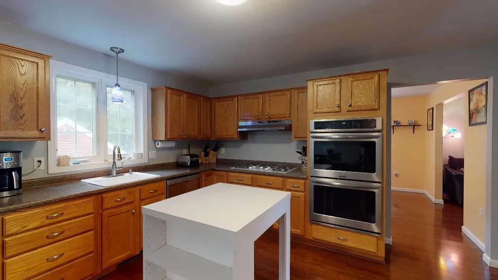 22 Greystone Place Milford NH 03055
