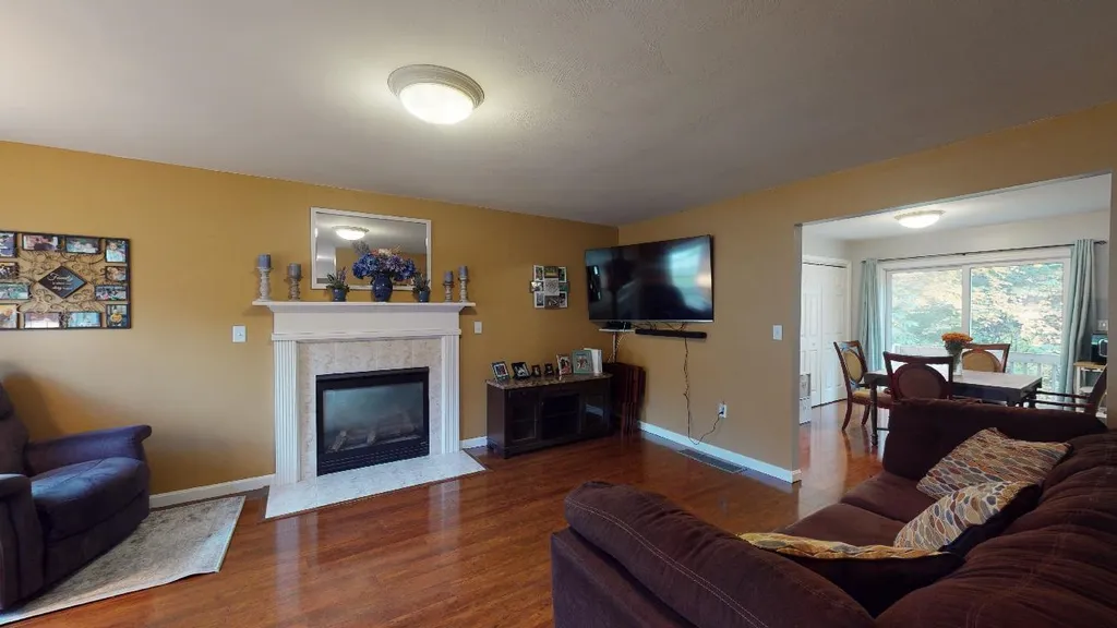 22 Greystone Place Milford NH 03055