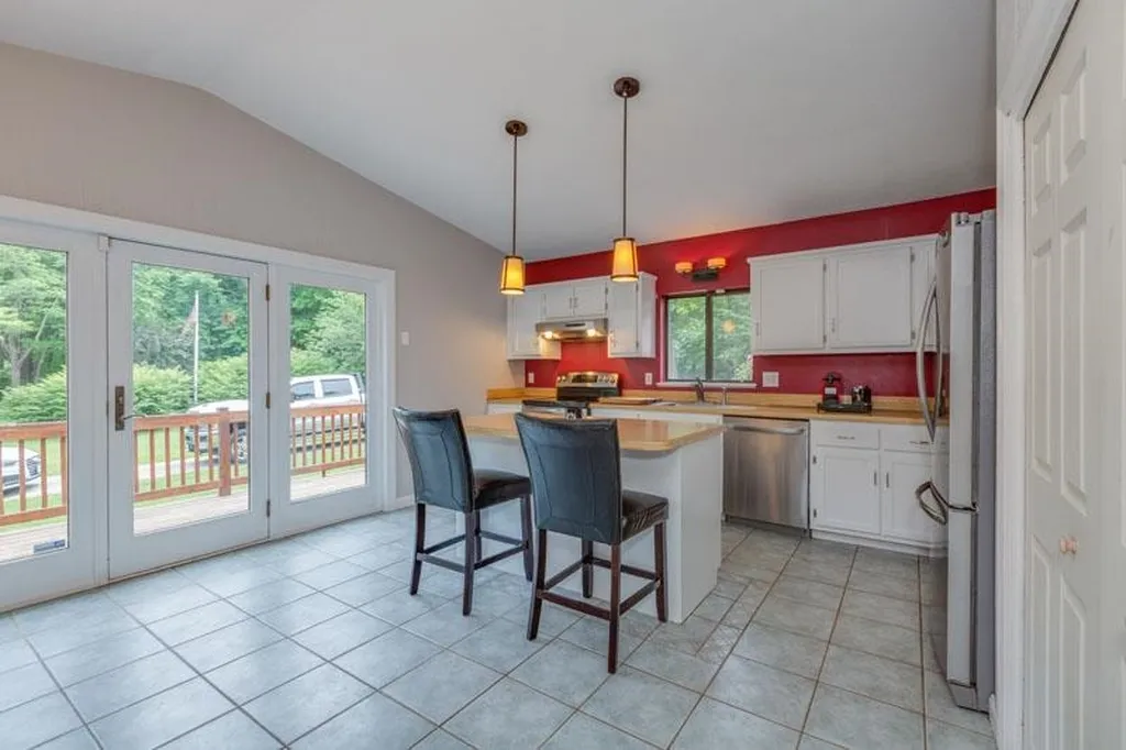 191 Lancaster Farm Road Salem NH 03079