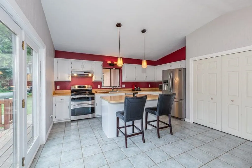 191 Lancaster Farm Road Salem NH 03079