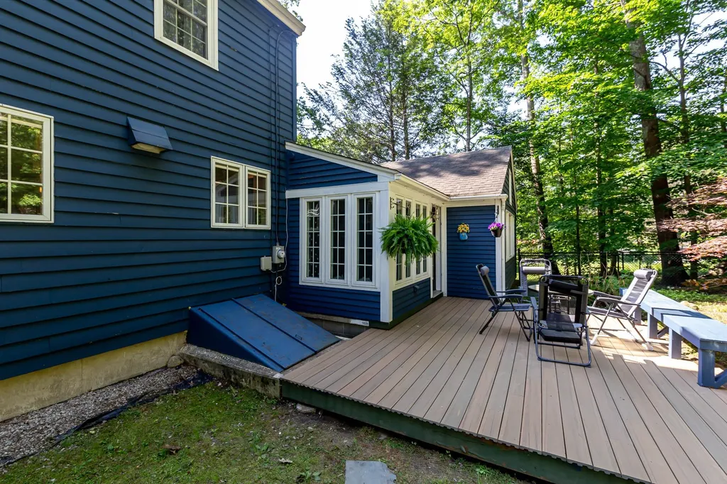 49 Edgewood Road Durham NH 03824