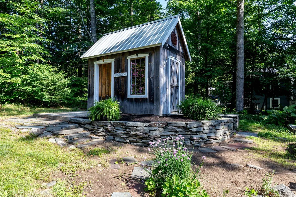 49 Edgewood Road Durham NH 03824