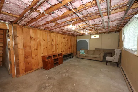 33 Scotts Drive Charlestown NH 03603