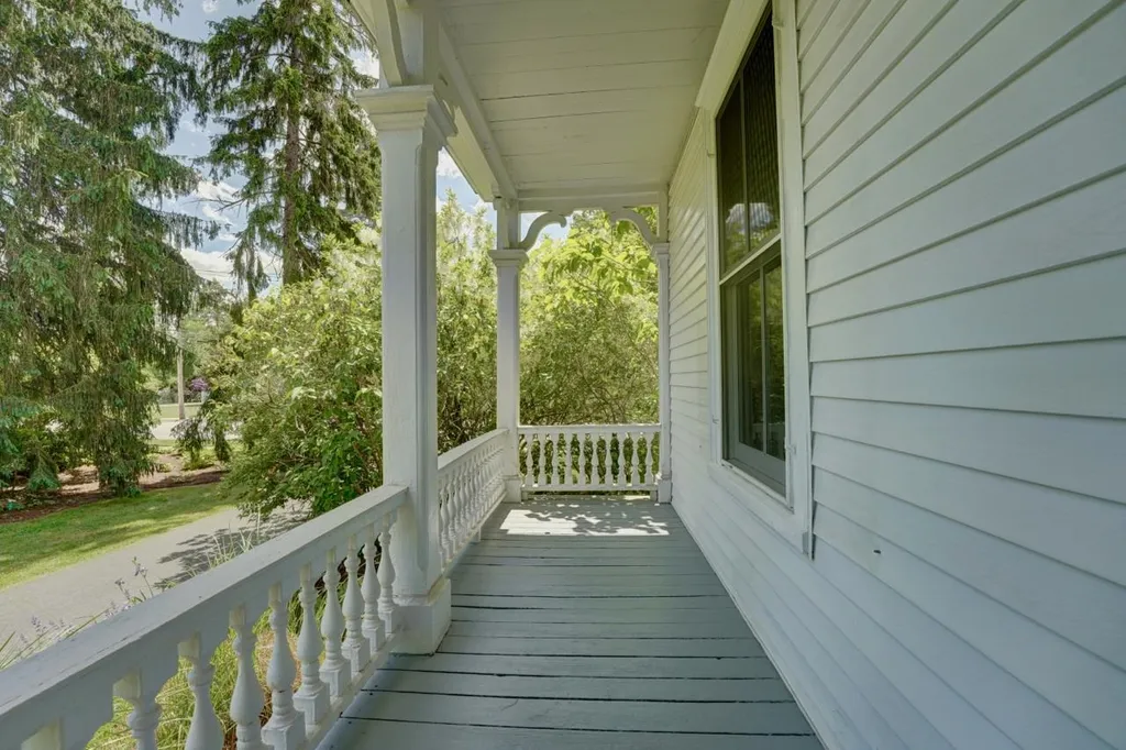 38 Pine Street Exeter NH 03833