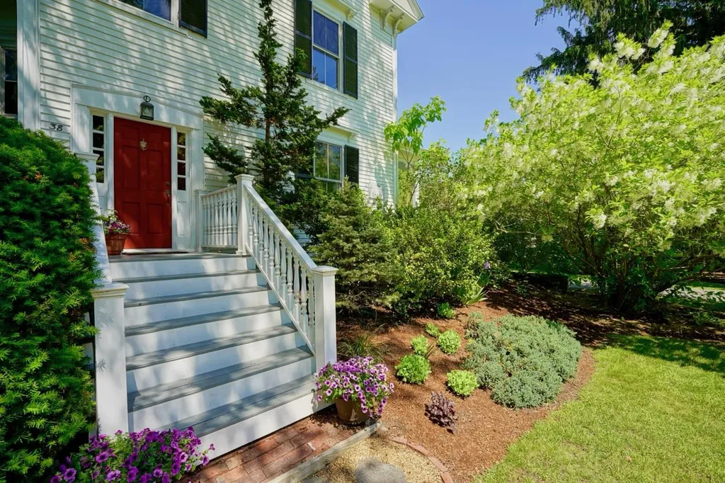 38 Pine Street Exeter NH 03833