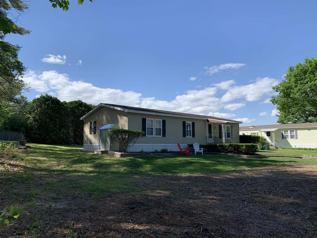 141 Daffodil Hill Lane Rochester NH 03868