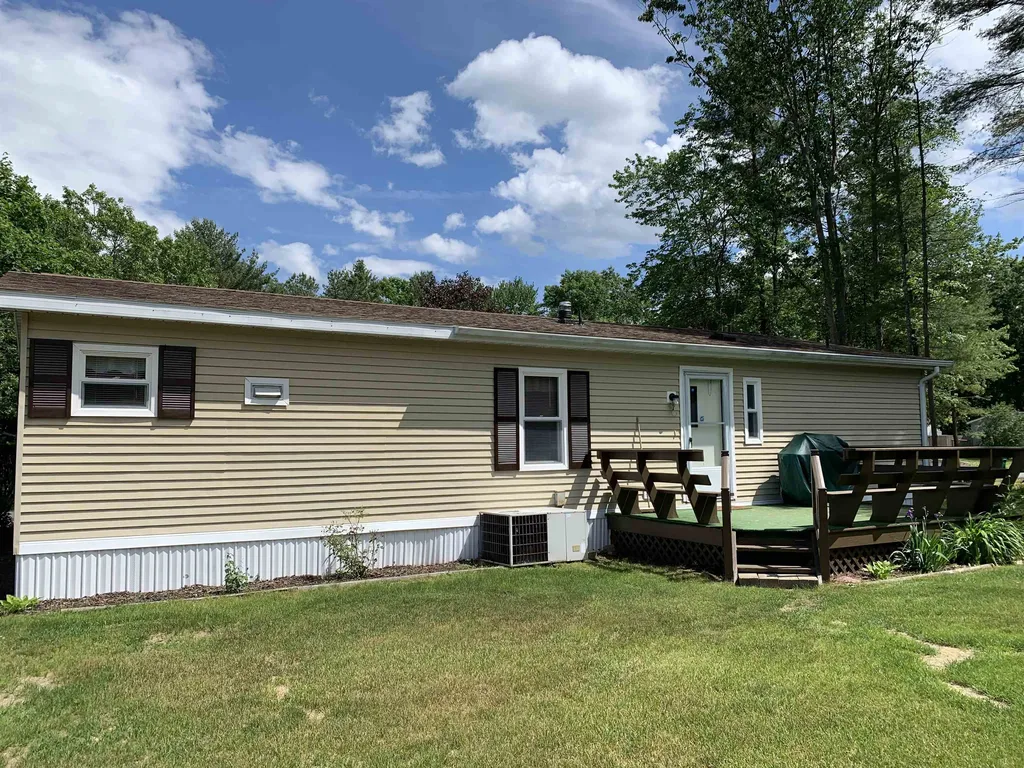 141 Daffodil Hill Lane Rochester NH 03868