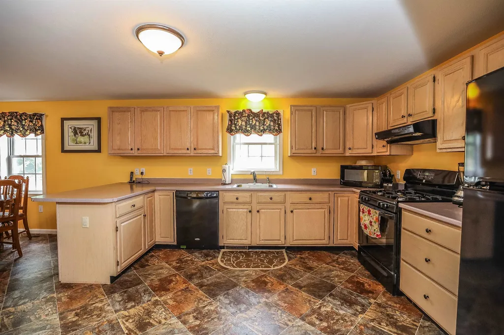 9 Harmony Lane Hooksett NH 03106