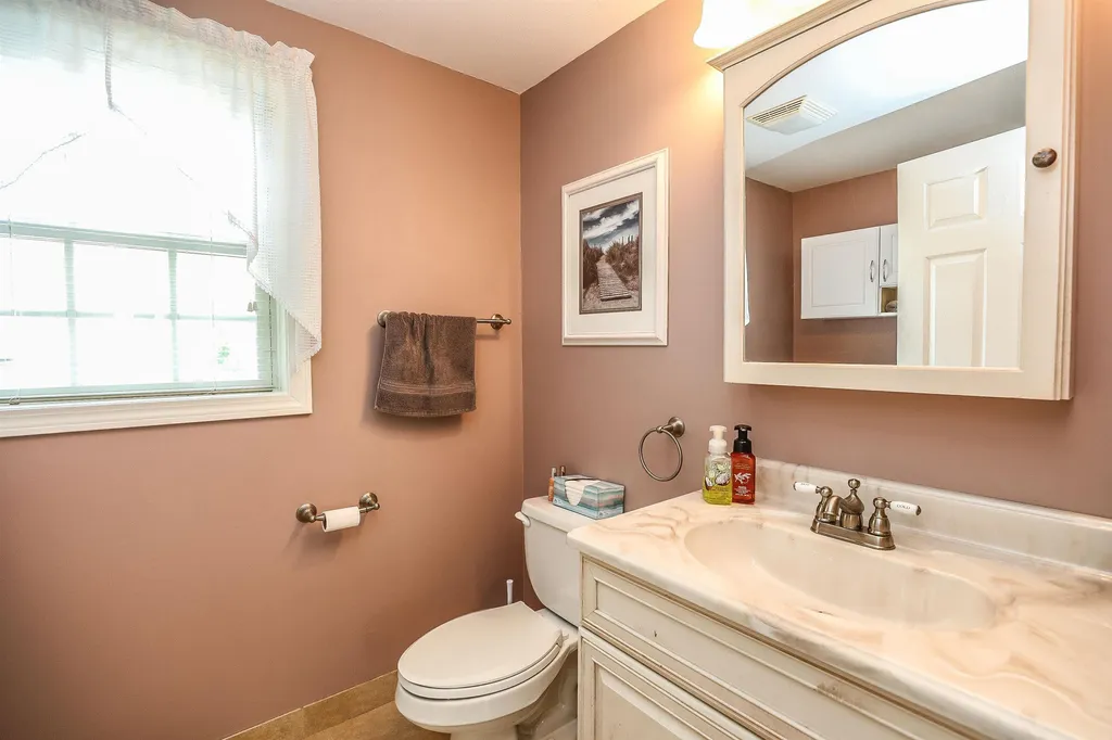 9 Harmony Lane Hooksett NH 03106