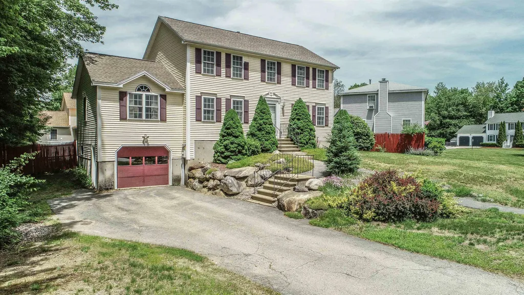 9 Harmony Lane Hooksett NH 03106