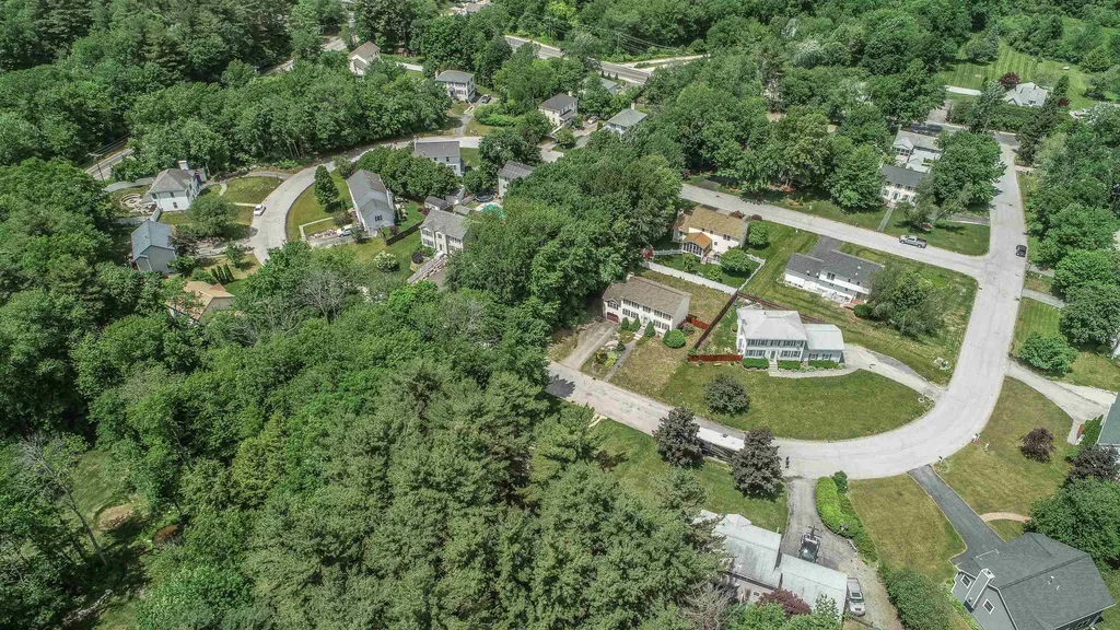 9 Harmony Lane Hooksett NH 03106
